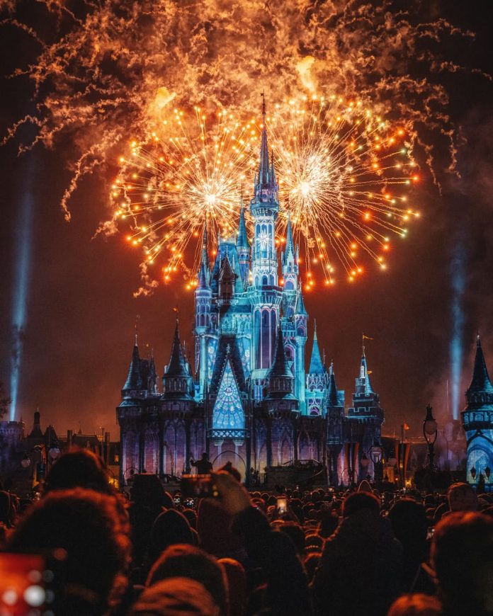 Complete Guide to Witness Disney World Decorations for Christmas