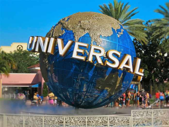 How Far Is Universal Studios From Disney World